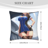 Housse de Coussin Anime - Fille Vibrante dans un Décor Urbain