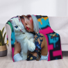 Couverture en flanelle horizontale de 280g, motif de fille et chat blanc