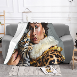 280g horizontales Flanell-Decke mit süßem Haustier und Charakterdruck