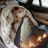 280g Vertical Flannel Blanket with Universe Pattern