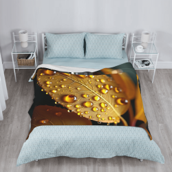 280g Vertical Flannel Blanket with Pattern of Water - droplets on Yellow Leaves