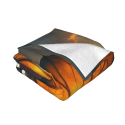 Manta de franela horizontal de 280g con estampado de monstruo misterioso similar a mariposa
