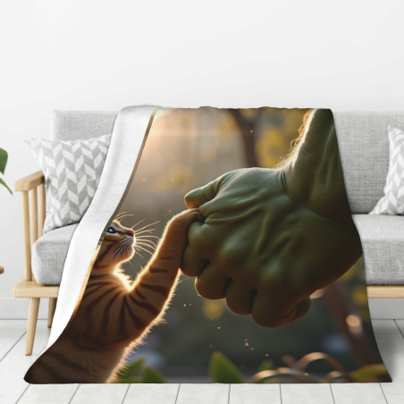 280g Vertical Cute Cat and Hulk Pattern Flannel Blanket