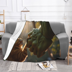 280g Horizontal Adorable Cat and Hulk Pattern Flannel Blanket