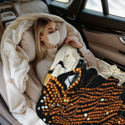 Coperta in flanella 280g con stampa a un lato e motivo femminile misterioso