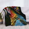 Manta de franela de 280g (estilo horizontal) - Patrón de loro con flores