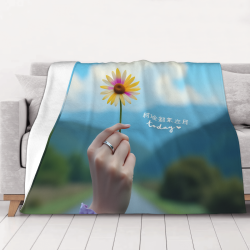夢幻花海法蘭絨毛毯 - 溫暖舒適的家居好伴侶