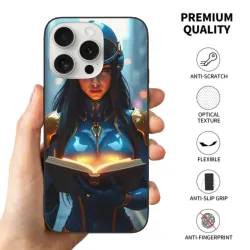 iPhone 15/Pro/Max 賽博龐克女戰士手機殼 - OKOMALL